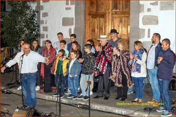  Valsequillo improvisa el verso (Foto Ildefonso Rodríguez)